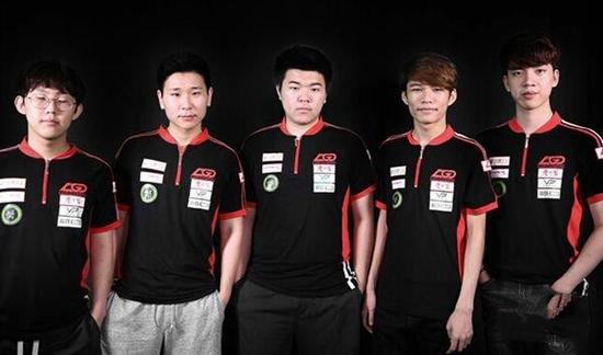 快攻中的默 快攻中的默