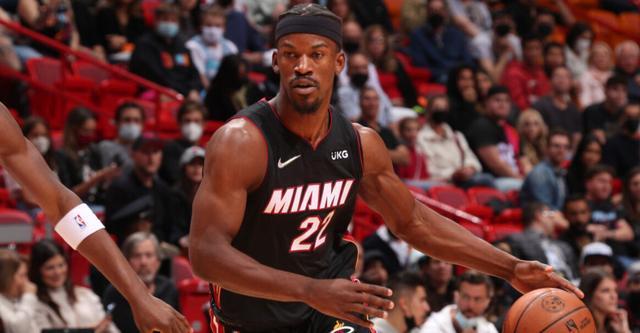 现出更高的 现出更高的